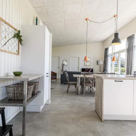 8 Person In Ringkøbing